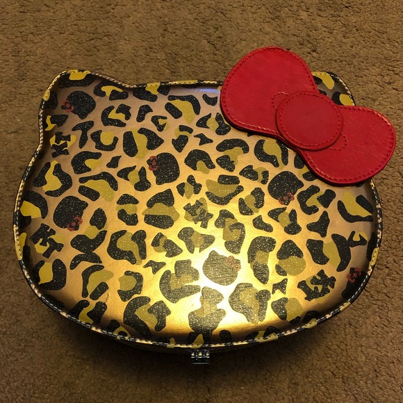 Hello Kitty Make-Up Case - Picture 1 of 5